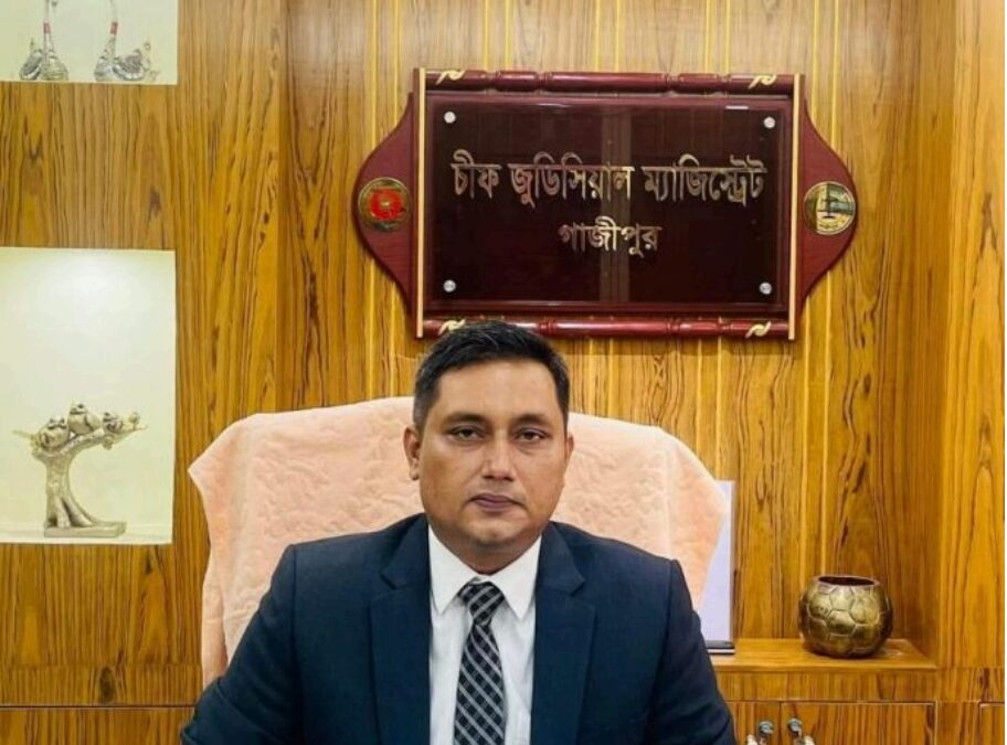 বিচারকের বিরুদ্ধে কোটি টাকার ‘বদলি বাণিজ্য’ ও অবৈধ সম্পদের পাহাড় গড়ার চাঞ্চল্যকর অভিযোগ