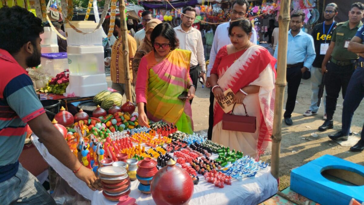 খুলনার দক্ষিণডিহিতে বিশ্বকবির ১৬৫তম জন্মবার্ষিকীর দ্বিতীয় দিনে অসাম্প্রদায়িকতা শীর্ষক আলোচনা সভা অনুষ্ঠিত
