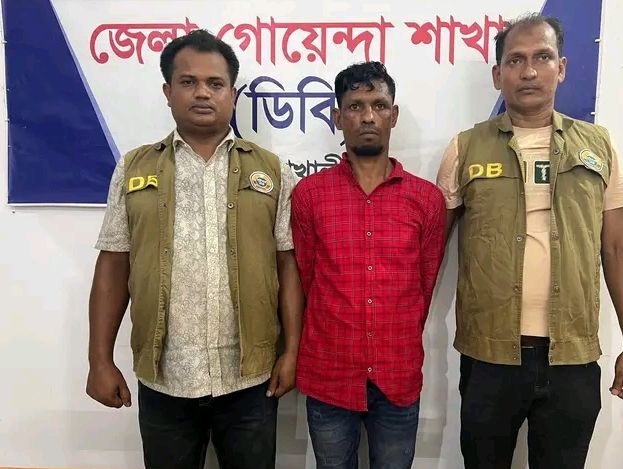 পটুয়াখালীতে ৫১ পিস ইয়াবাসহ মাদক ব্যবসায়ী আটক