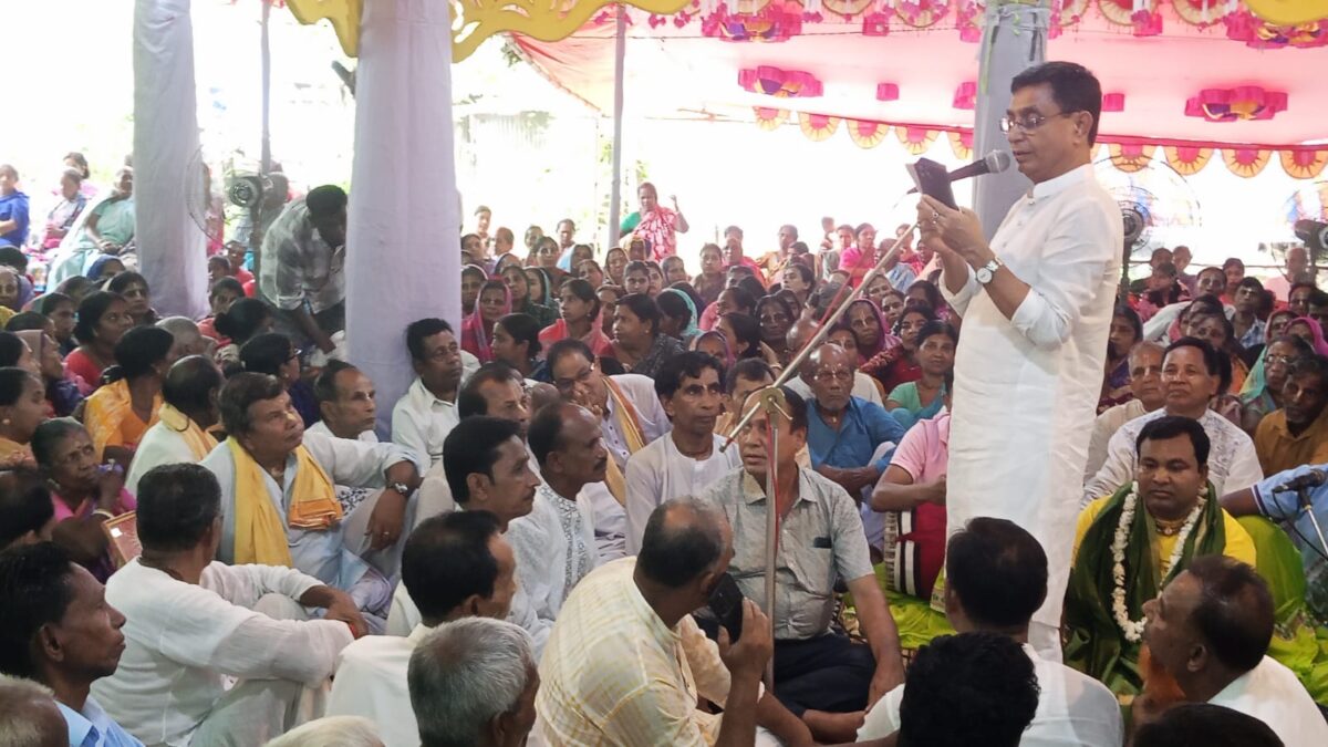 গাজীপুর কালিয়াকৈরে বোয়ালী কেন্দ্রীয় মন্দিরে অষ্টকালীন লীলা কীর্তন অনুষ্ঠিত