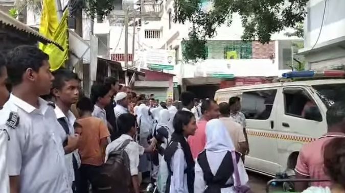 নরসিংদীর শিবপুরে সরকারি উচ্চ বিদ্যালয় এর সহকারী প্রধান শিক্ষকের ঝুলন্ত মৃতদেহ উদ্ধার
