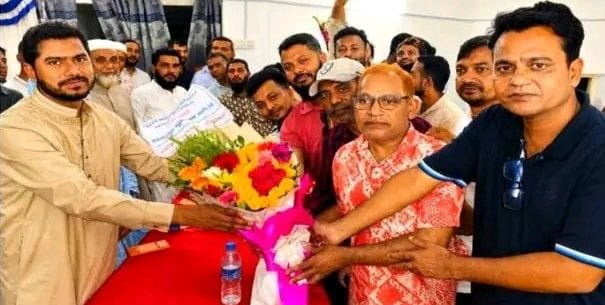 প্রতিমন্ত্রী নুরুল হক নুরের সাথে গলাচিপা প্রেসক্লাবের আহ্বায়ক কমিটির সৌজন্য সাক্ষাৎ