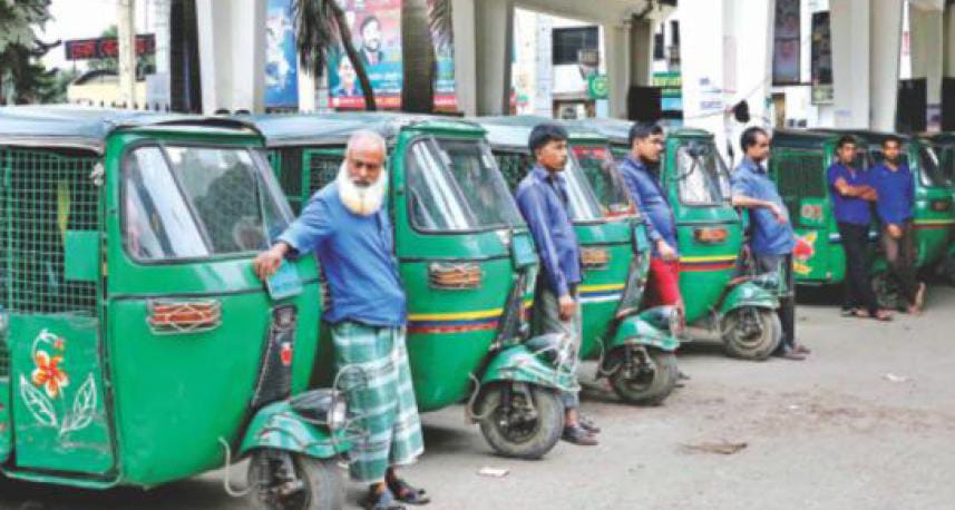 ফেনী -পরশুরাম সড়ক সন্ধ্যা হলেই ভাড়া দ্বিগুণ