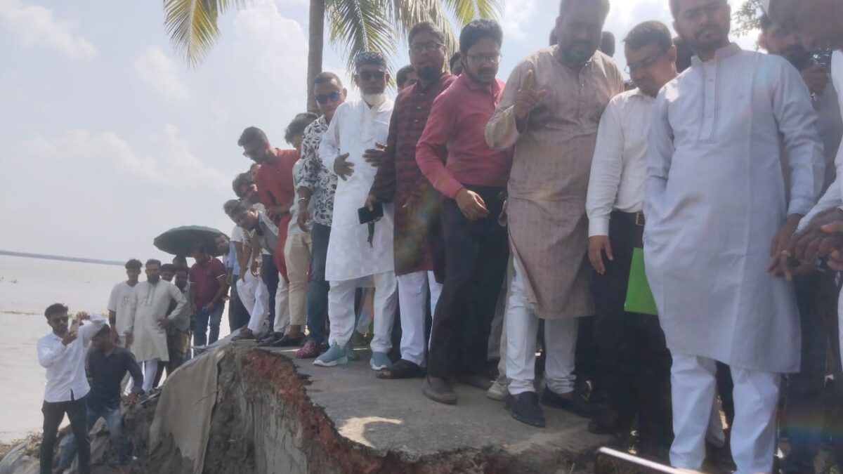 দশমিনা ও গলাচিপায় নদীভাঙন রোধে দ্রুত ব্যবস্হা নেওয়ার ঘোষণা, প্রতিমন্ত্রী নুরুল হক নুরের