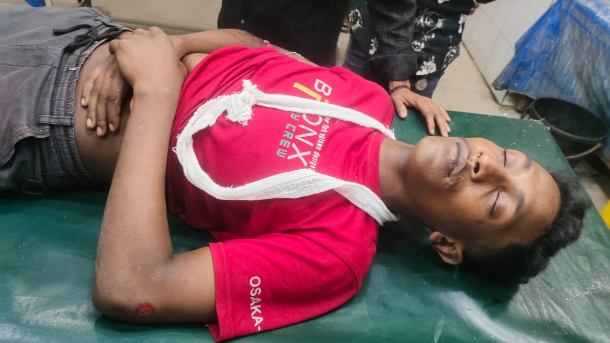 নোয়াখালী তরুণকে গুলি করে মোটরসাইকেল ছিনতাই